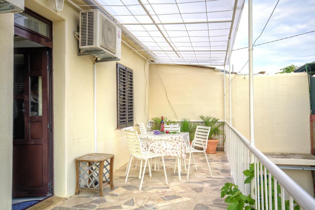 Guesthouse Wish Stari Grad  Exterior foto