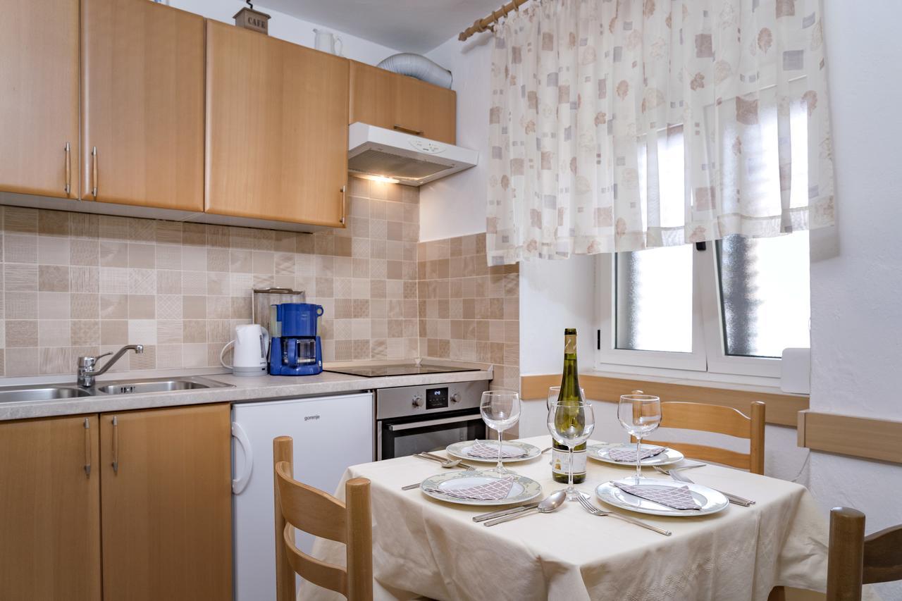 Guesthouse Wish Stari Grad  Exterior foto