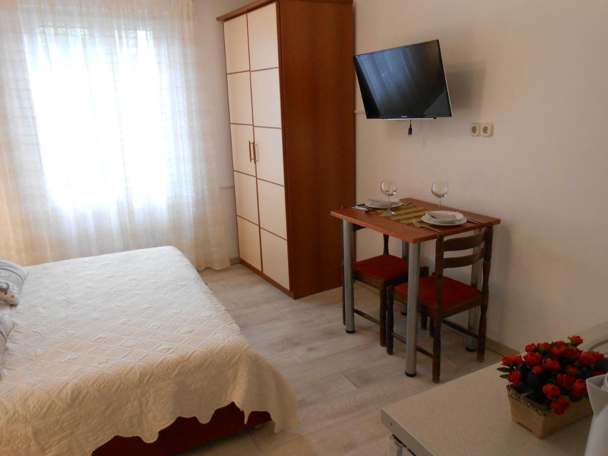 Guesthouse Wish Stari Grad  Exterior foto