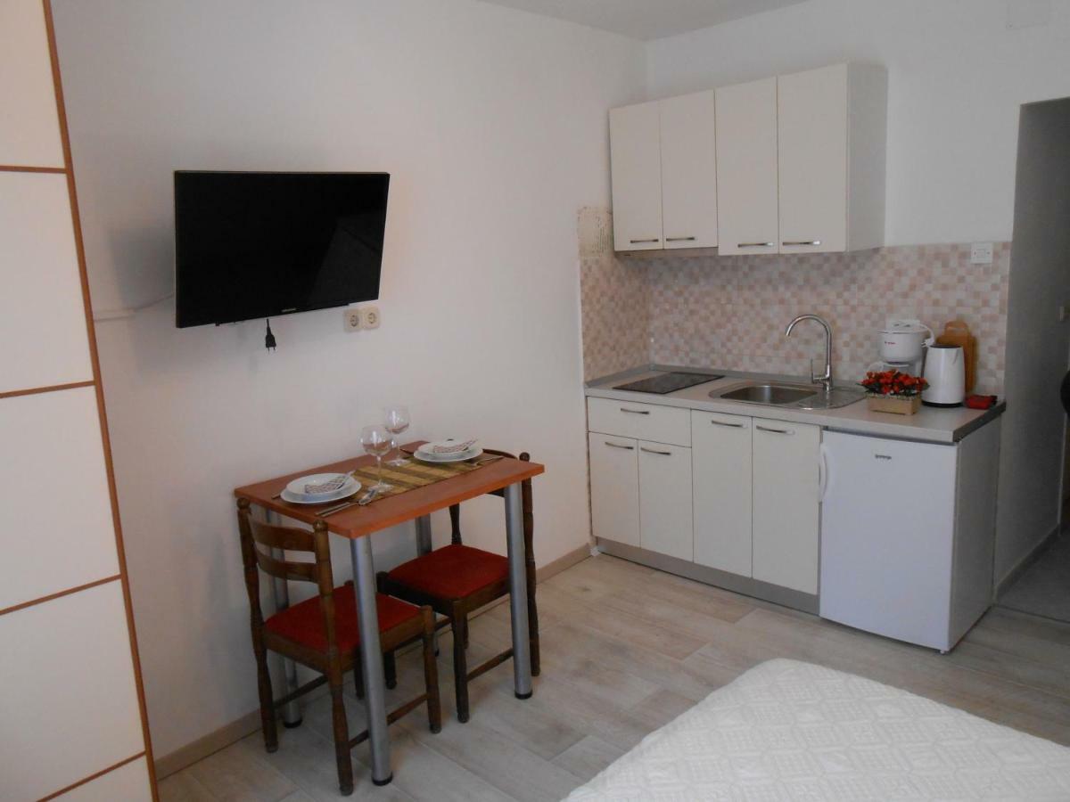 Guesthouse Wish Stari Grad  Exterior foto