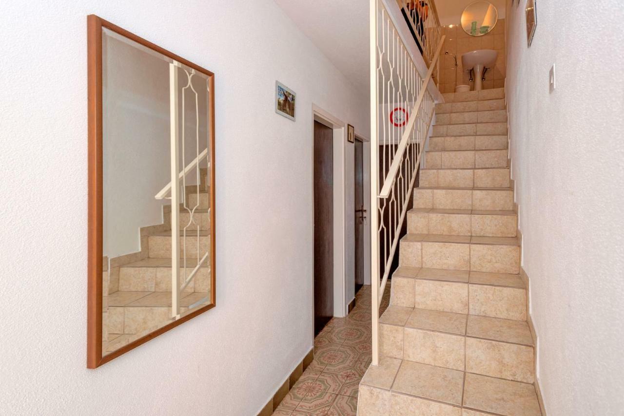 Guesthouse Wish Stari Grad  Exterior foto
