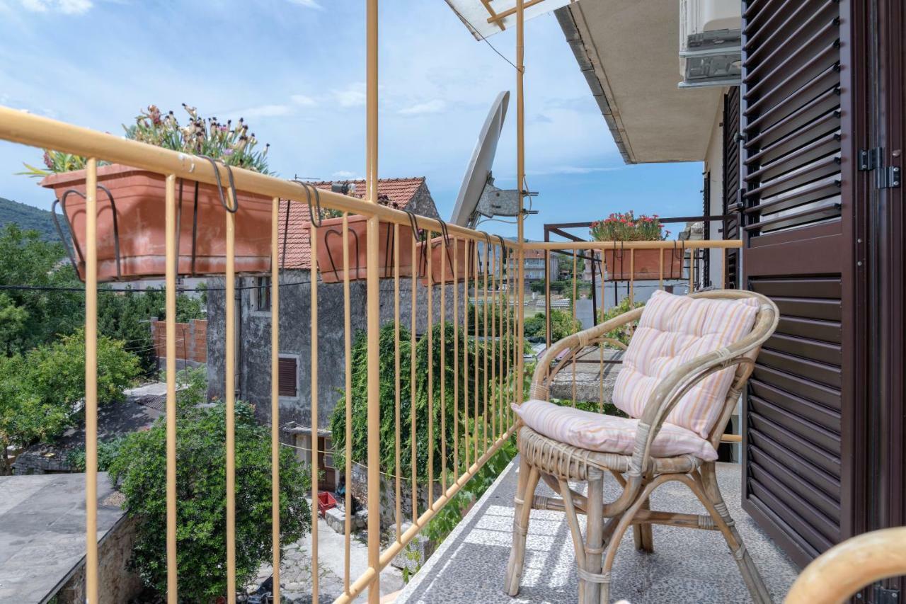 Guesthouse Wish Stari Grad  Exterior foto